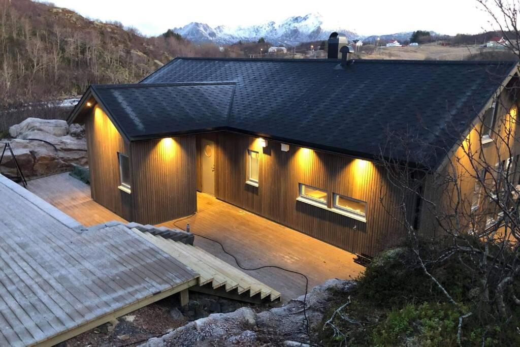 Vikran Seaside Lodge Straumsjoen ภายนอก รูปภาพ