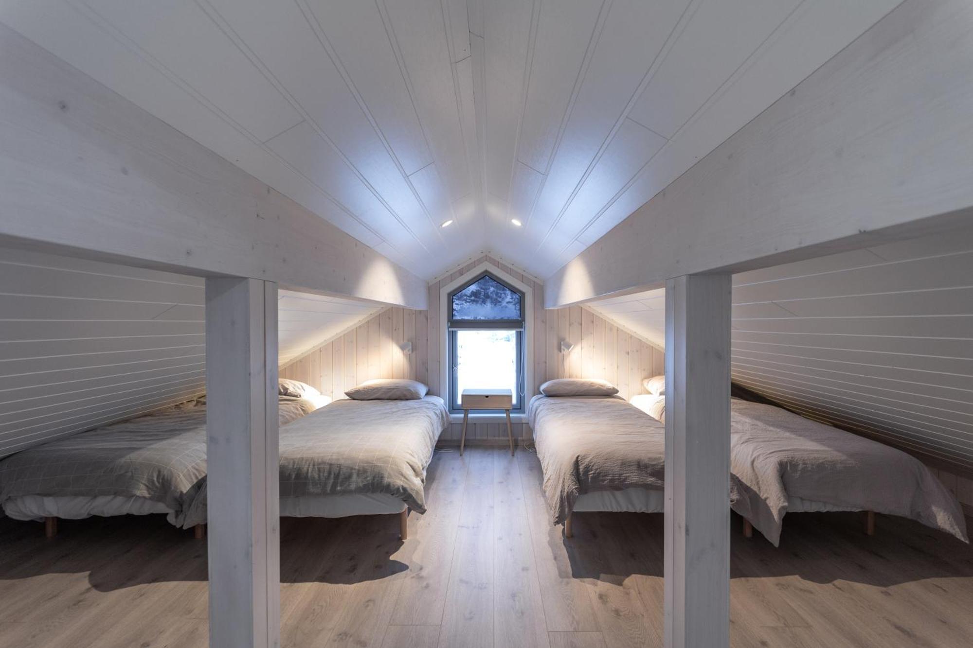 Vikran Seaside Lodge Straumsjoen ภายนอก รูปภาพ